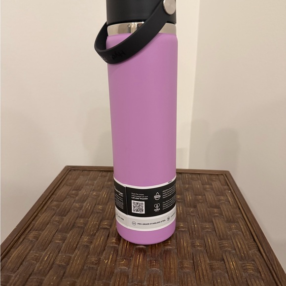 Hydro Flask Purple Bottle with Black Cap - Picture 4 of 8